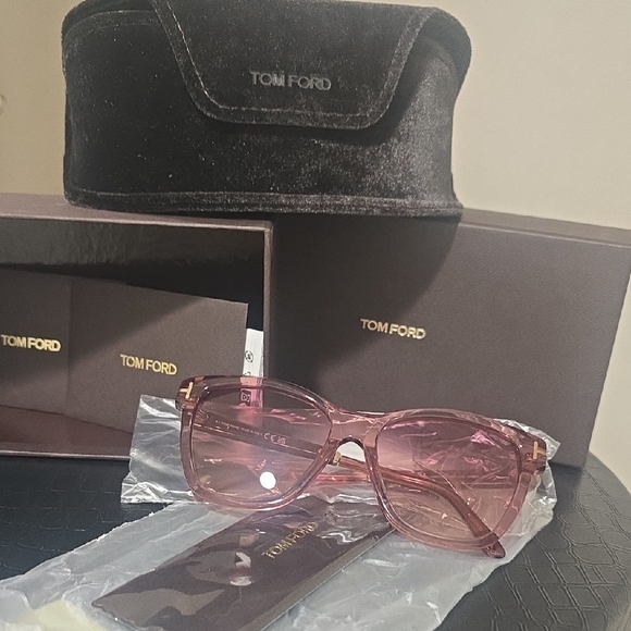 Tom Ford Accessories - Tom Ford Pink Sunglasses with Crystal Frame NWT All Inclusion